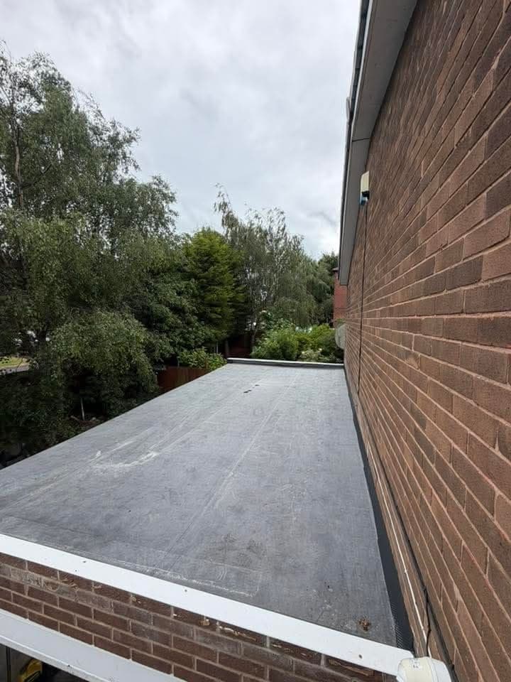 EPDM flat roof on a single-storey extension