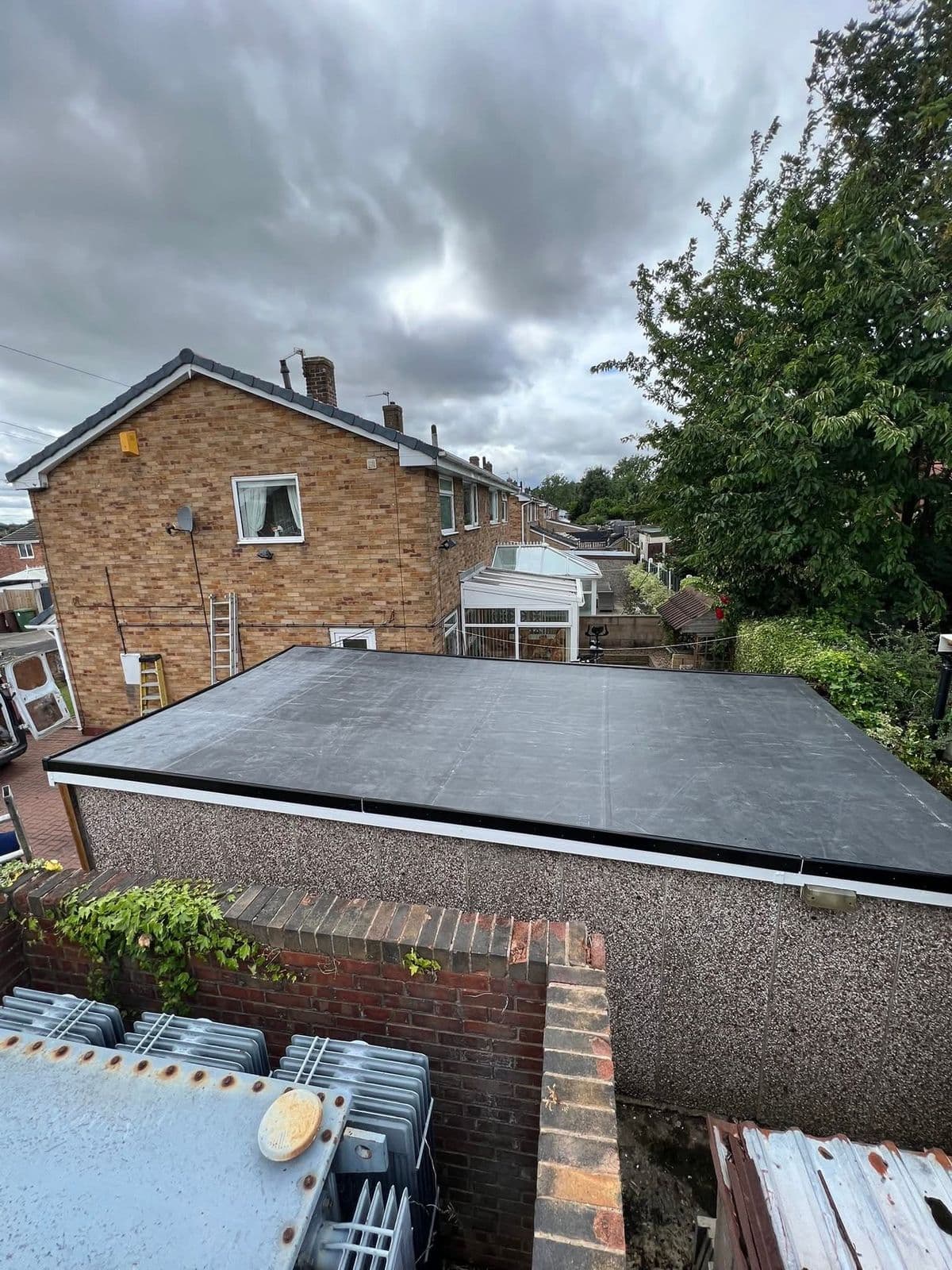 Garage roof finished in EPDM rubber